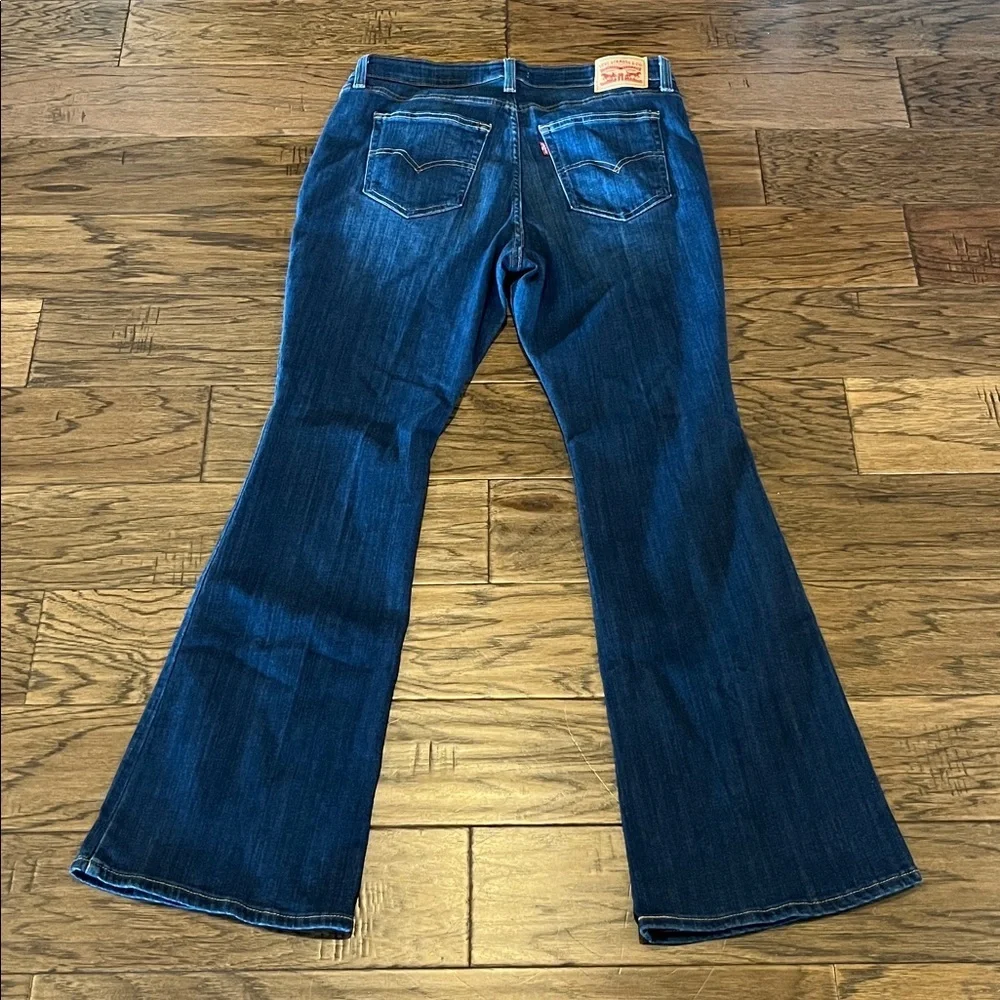 Levi’s 726 Flare High Rise Size 33